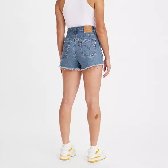 28 LEVI’S Ribcage Shorts - Picture 2 of 7